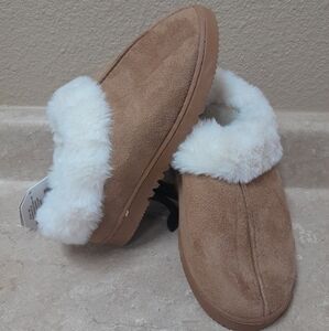 ■PRICE DROP! Women's Brown Faux Fur Slippers NWT Size:Various Greenbrier Int.